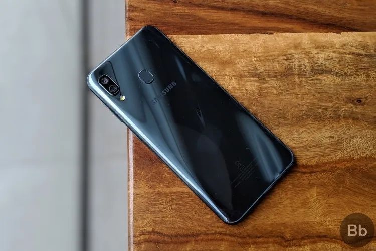 Продаётся Samsung A30 32gb Black в отличном состаяние