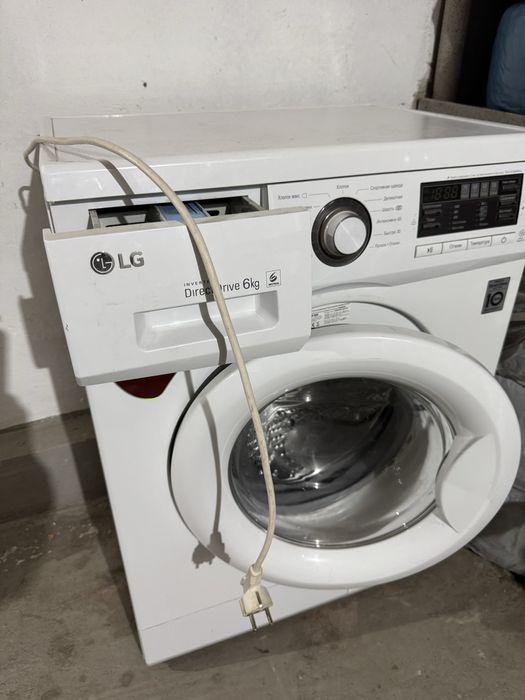 Машинка стиральная автомат