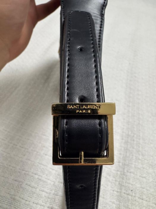Poseta Yves Saint Laurent