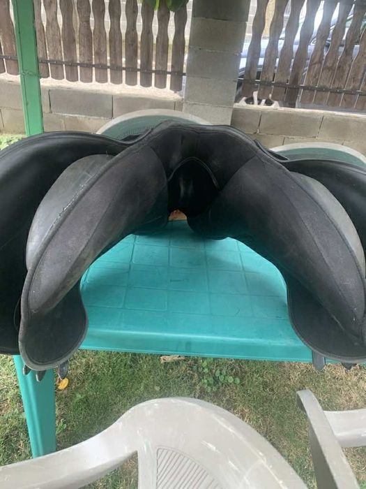 Седло за кон  Griffin - 17,5 инча