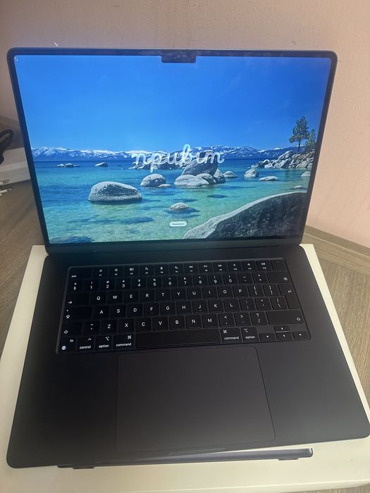 Macbook air M3 8GB 256GB SSD, ecran 15” Negresti-Oas • OLX.ro