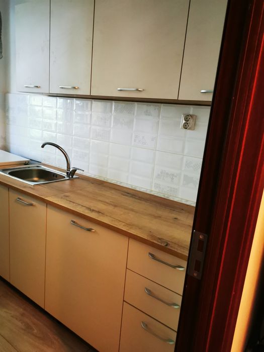 Închiriez apartament 2 camere Craiova zonă botanică, dotat cu centrală, AC, renovat recent, preț 2000lei