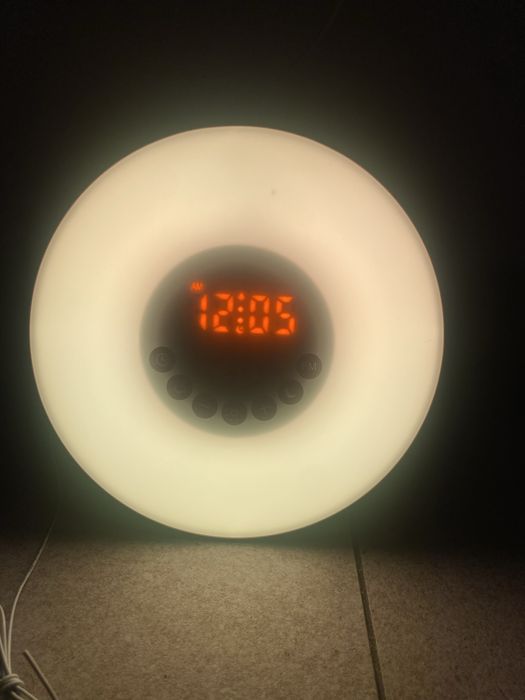 Ceas deșteptător/  lampa cu lumină răsărit & Radio FM