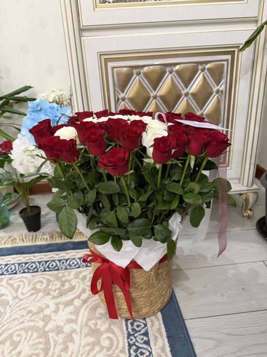 Букет цветы корзина