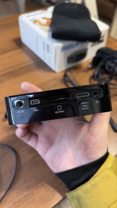 Карманный проектор philips PicoPix PPX2480