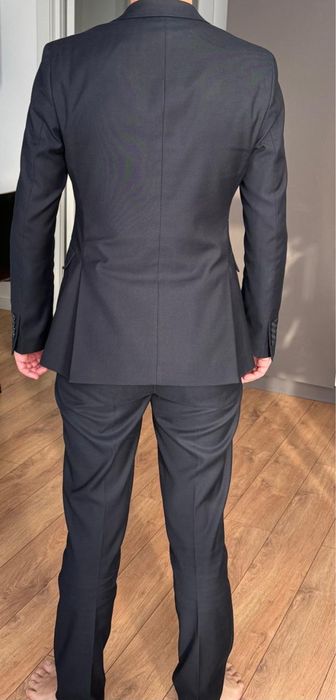 Продам мужской костюм