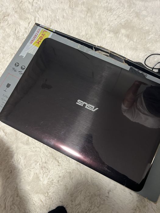 Laptop Asus X556U