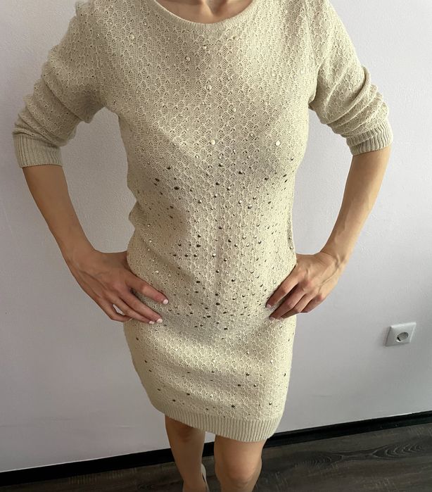 Дамски рокли на Mohito, Tally Weijl по 10 лв/брой