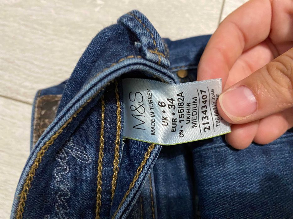 Дънки M&S indigo- С кръпки