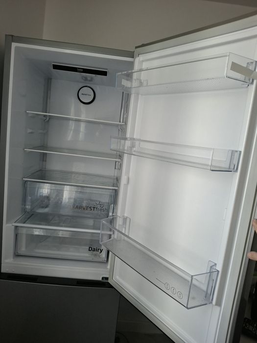 Combina frigorifica  Beko-aproape noua-garantie
