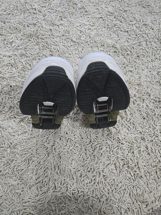 Кроссовки с роликами AGLOAT 38 разм