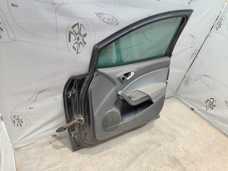 Ușă Față Dreaptă Seat Ibiza IV 6J, 6P Hatchback Negru Cod Culoare L8 / Z9Y 2013 / [2008-2017] / 6J4831056 (2D)