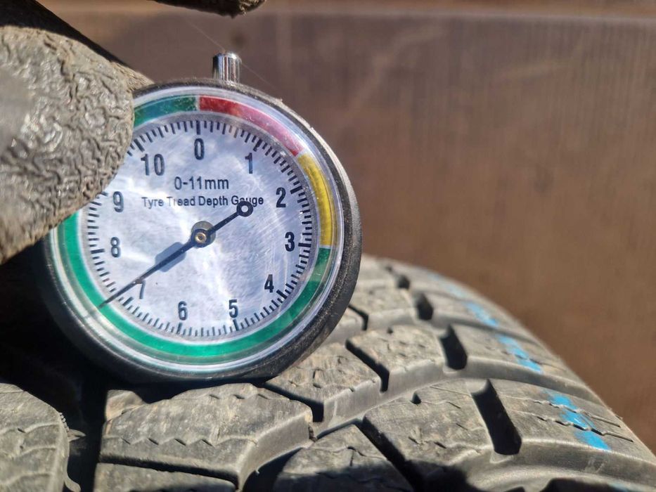 2 Yokohama R18 225/60
Зимни гуми 
DOT2722