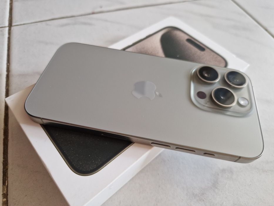 iPhone 15 Pro Natural Titanium -256gb