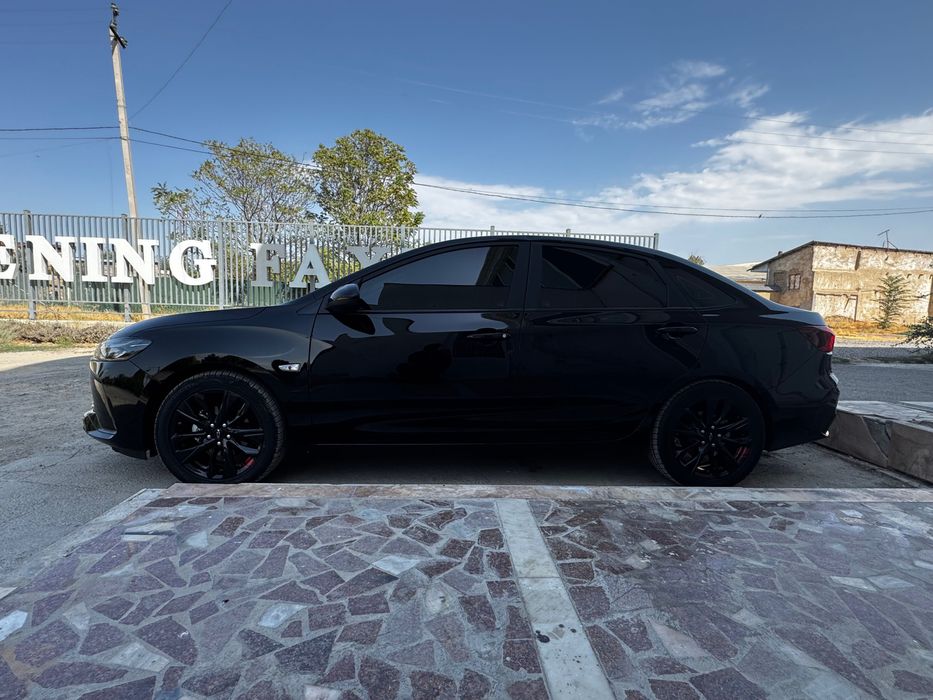 MONZA 1.5 mator. 23 000 probeg