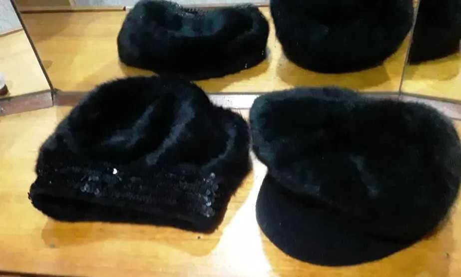 Берет вязанный черный