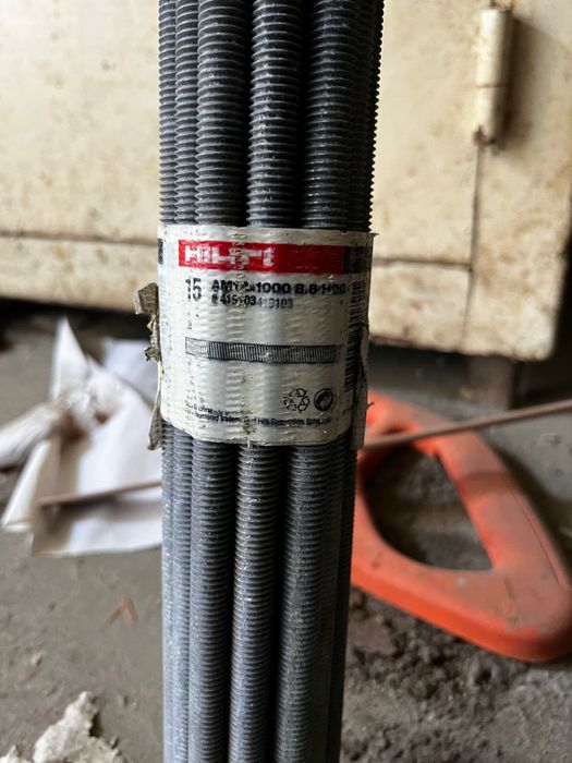 Шпилька резьбовая