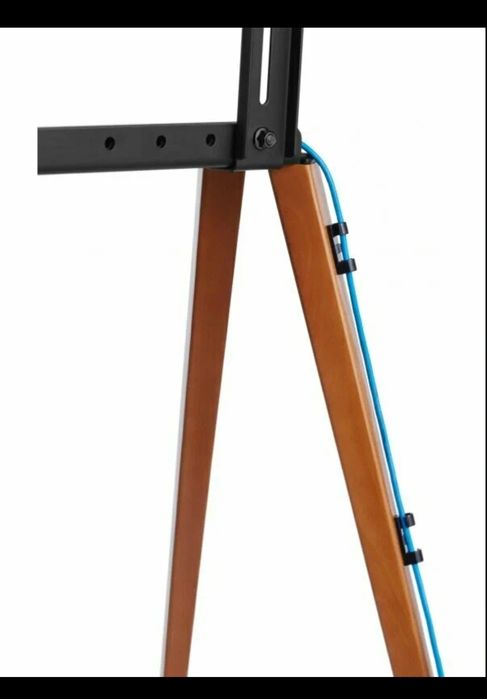 Ajoyib televizor stoyka sotiladi