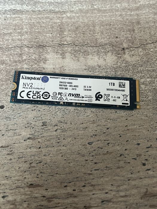 SSD диск 1 ТБ, Kingston