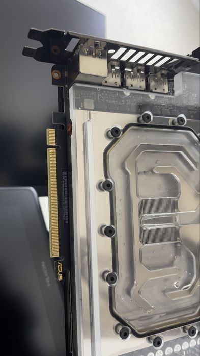 Видеоката ASUS ROG STRIX 3090 24GB