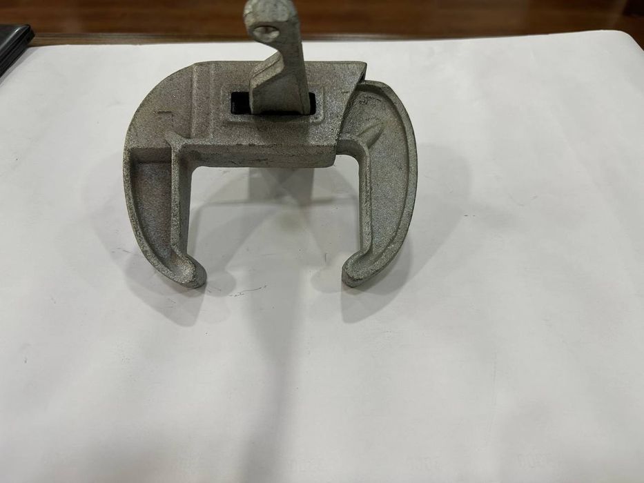 Замок клиновой