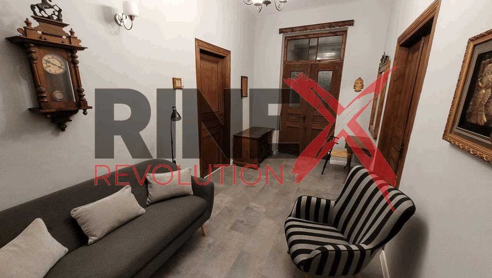 Дава се под наем Тристаен апартамент в Пловдив, Кършияка - 130 кв.м за 1100 € - Снимка #1