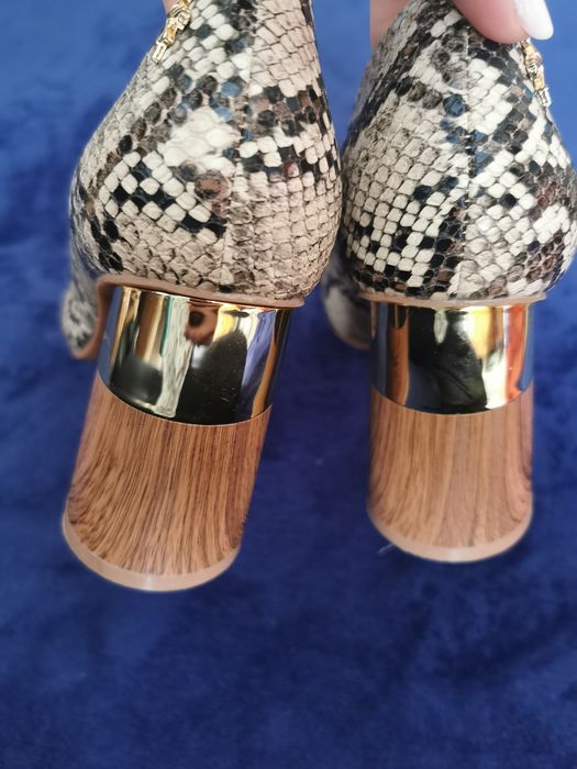 Pantofi de dama cu toc