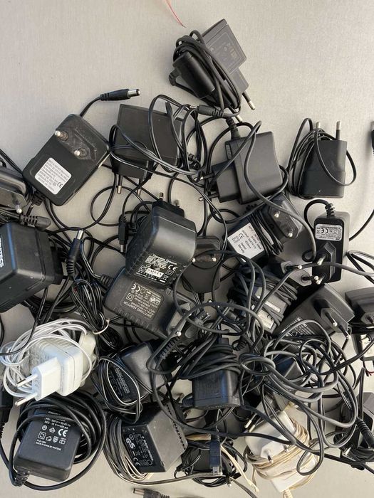 Адаптери зарядни 25бр