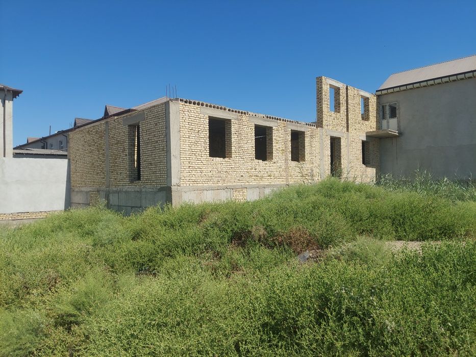 Курилиши тугалланмаган бино сотилади