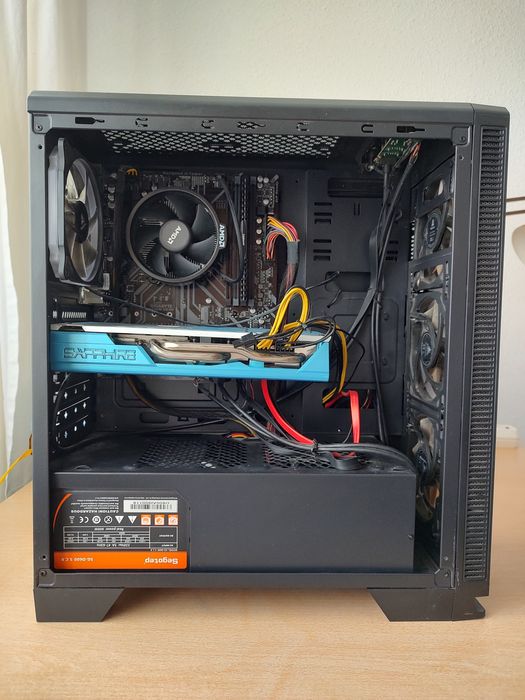 PC - AMD Ryzen 5 2600 + AMD Radeon Rx 590