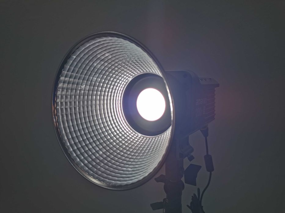 Amaran 200x S (Bi-Color) професионално LED осветление