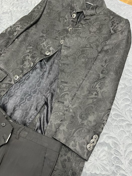 Vand costum de barbati/mire foarte frumos si elegant facut pe comanda in Italia(Andrea Versali)