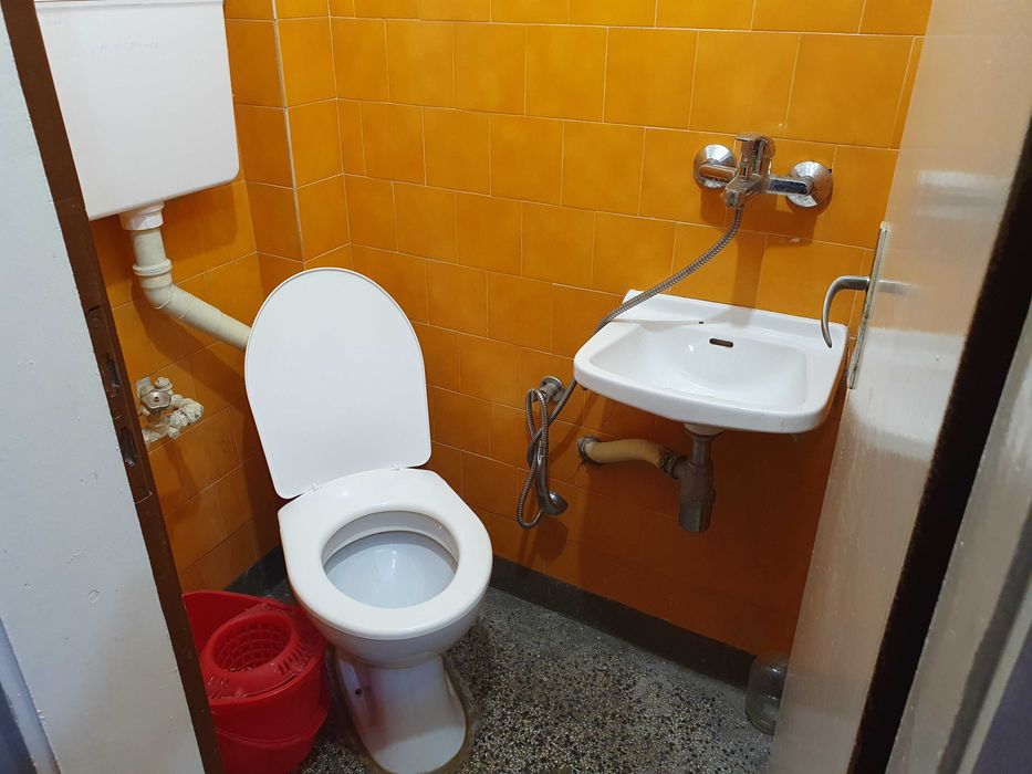 4ст+б,монолит,100 кв.м.,ет.3,център