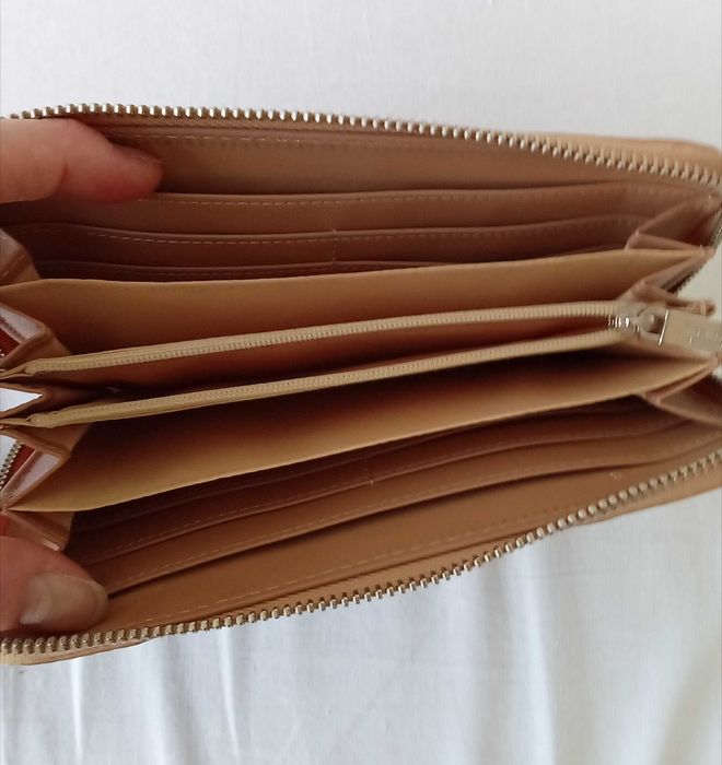 Benetton италианско дамско портмоне естествена кожа