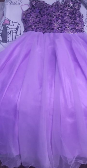 Продам платья вечерные