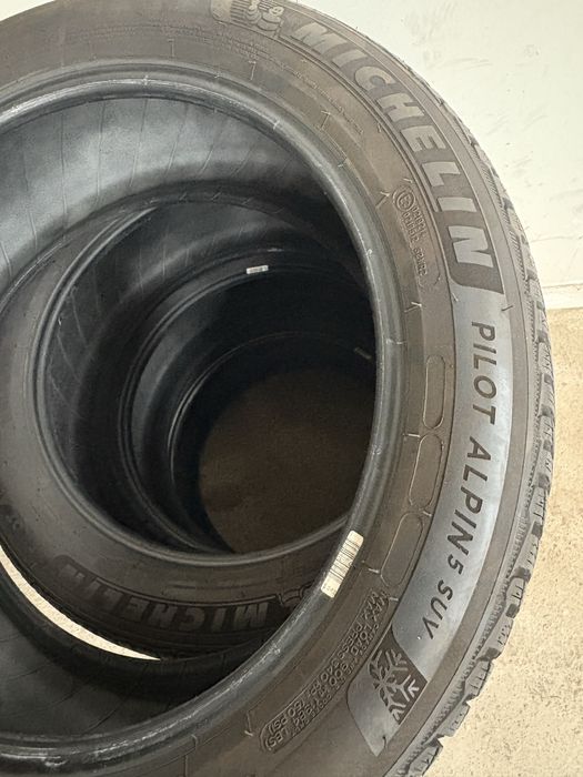 Зимни гуми 235/50/20 Michelin Alpin