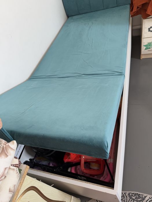 Кровать односпальная