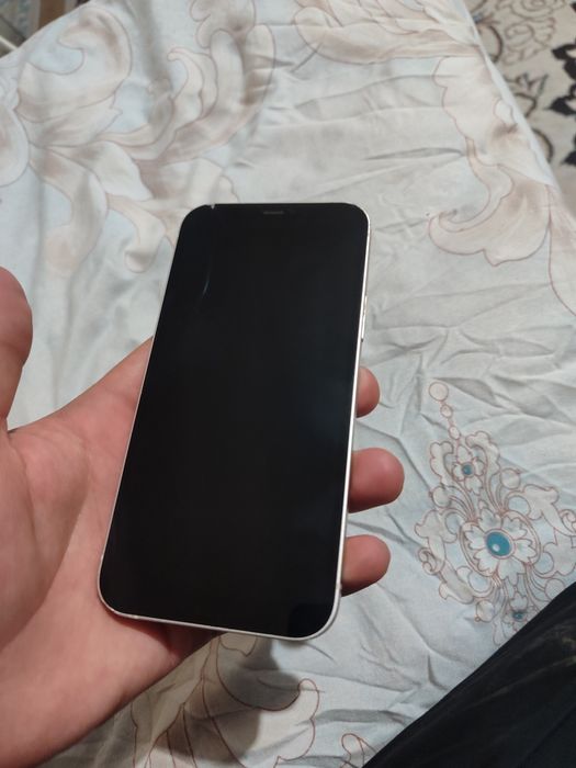 Айфон 12 128гб/72 емкость