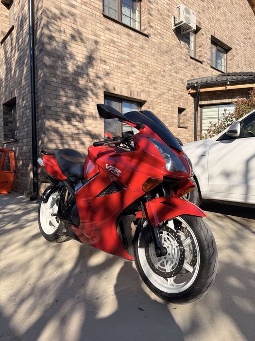 Honda vfr 800 vtec