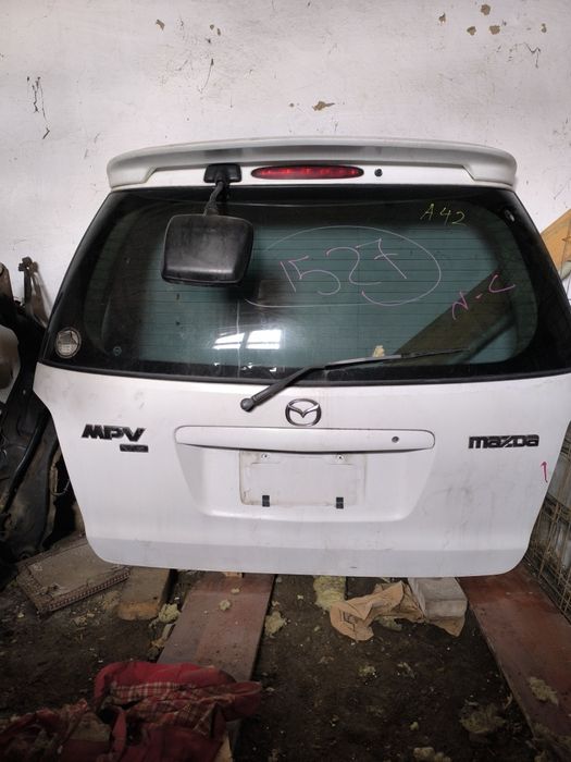 Продам запчасти на Мазду МПВ