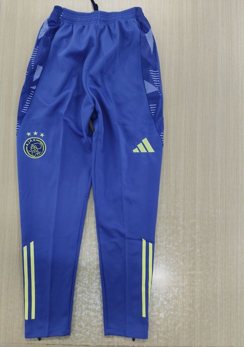 Спортен комплект горно и долно на Аякс