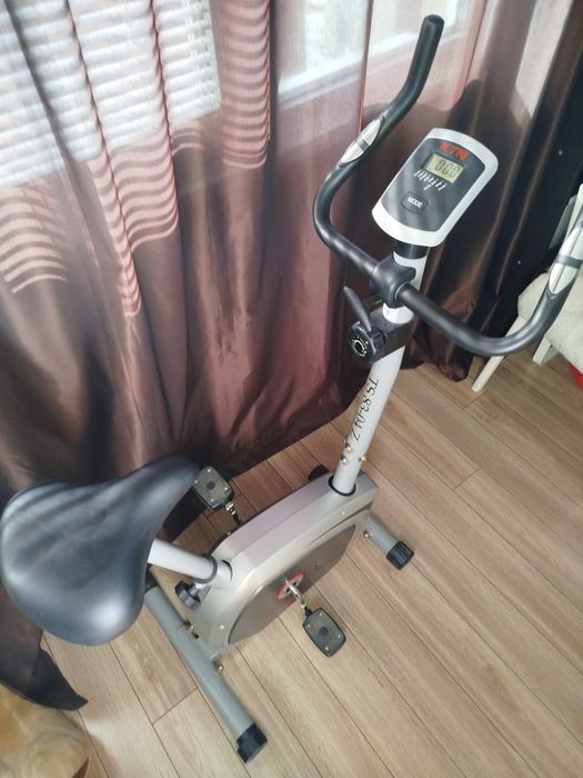 Велоелгометър TopSport 8304Z за  трениращи с ръст до 190 см