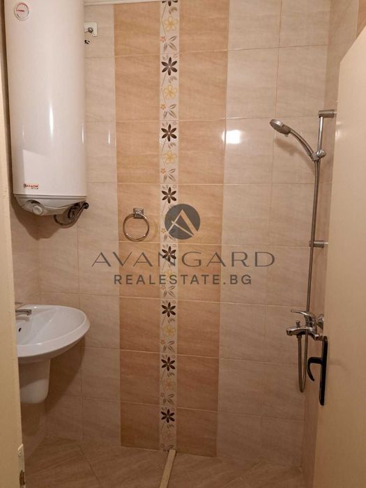 Продава се Двустаен апартамент в Пловдив, Кючук Париж - 65 кв.м за 1887 €/кв.м - Снимка #4