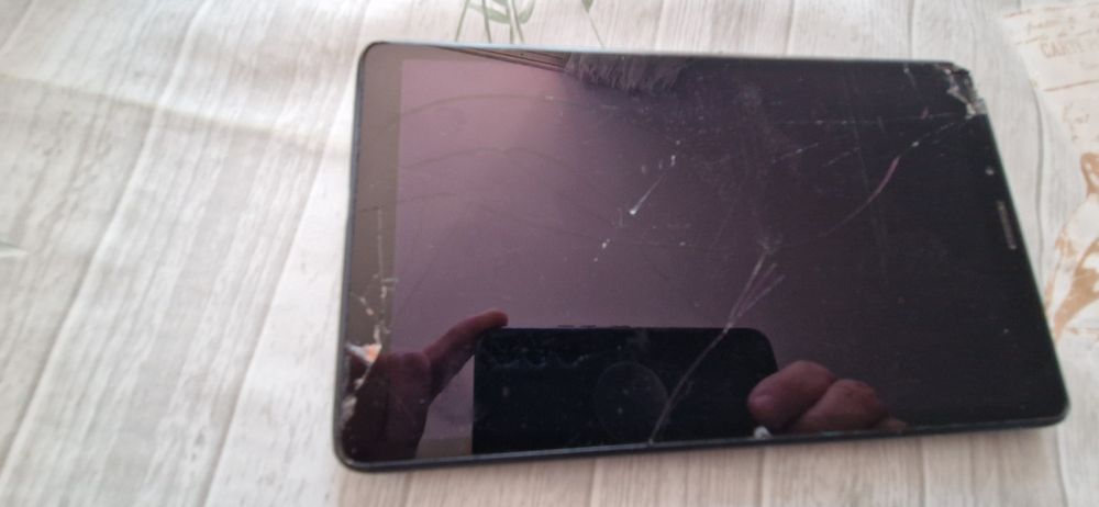 Lenovo tab m7,таблета работи 7 инча