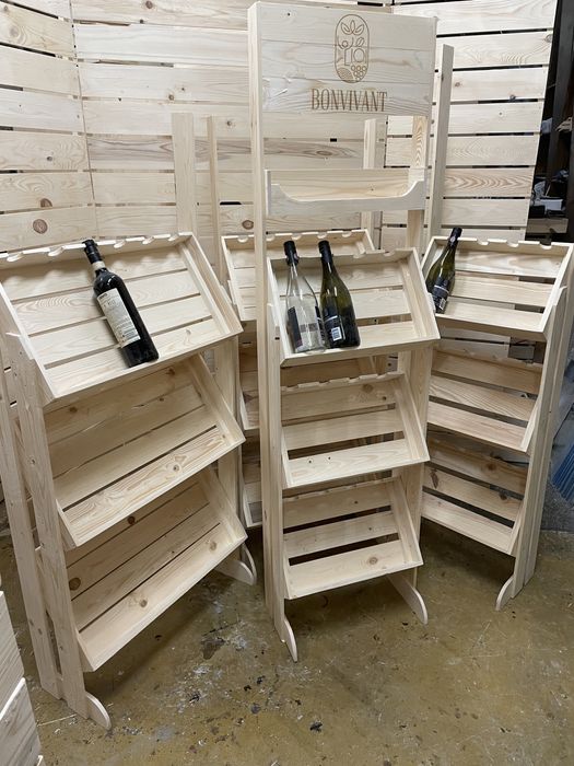 Дървен стелаж за вино с хедър за вашето лого