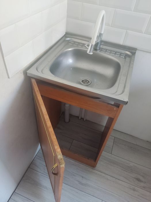 Продам мойку с тумбой