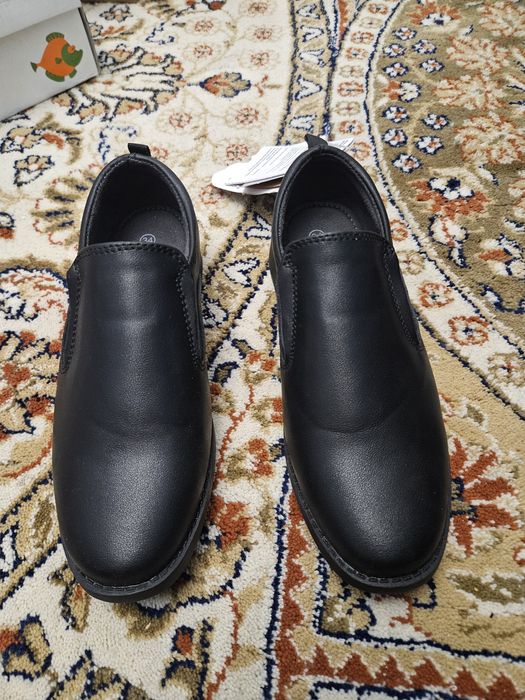 Продам ботинки в школу для мальчика