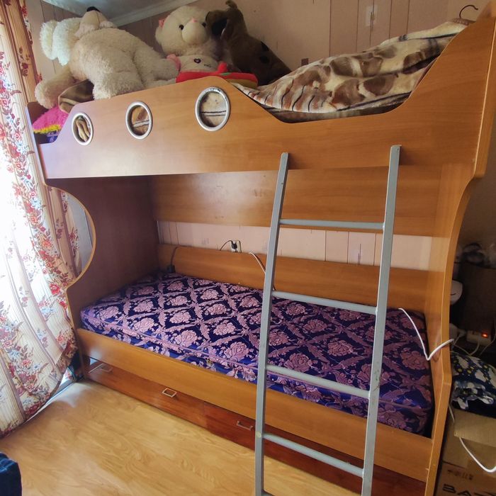 Кровать двухярусная
