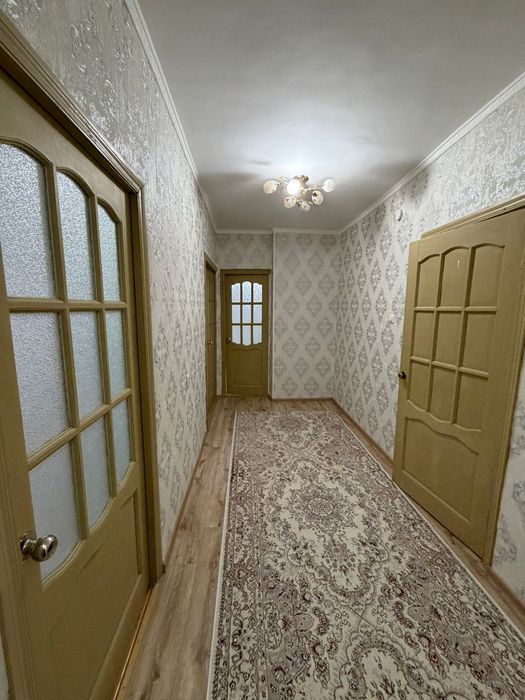 Продам просторную квартиру 4 комнаты, кухня студия