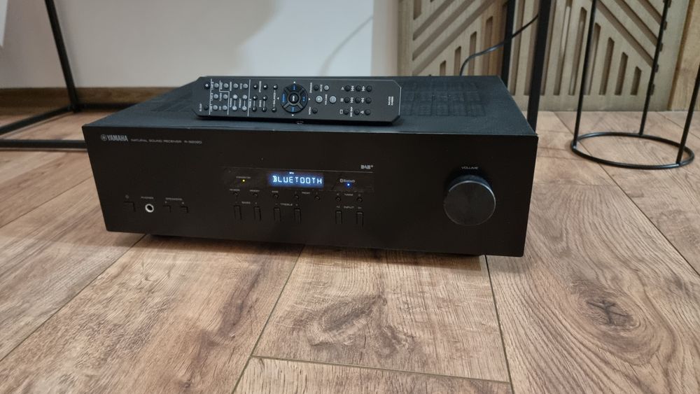 Усилвател yamaha r-s202d